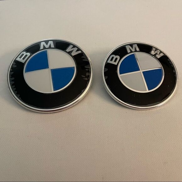 BMW logo Emblems for Hood & Trunk set of 2 Blue & Silver NWT - Picture 5 of 9